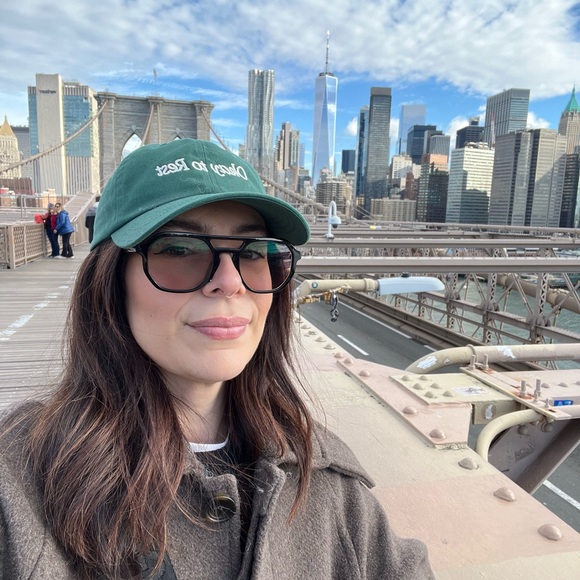 Meet your Posher, Jennifer - Picture 1 of 1